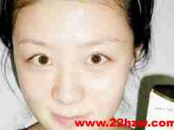 80后打扮粉嫩美少女裸妆
